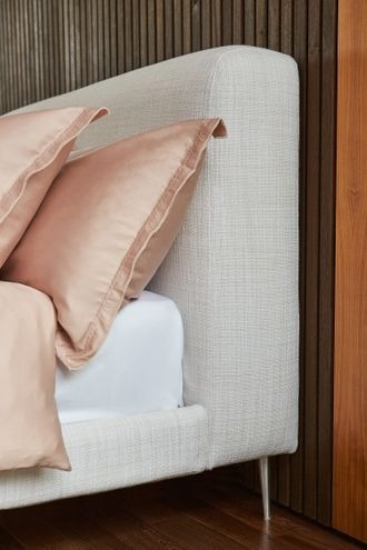 Lucy Bed