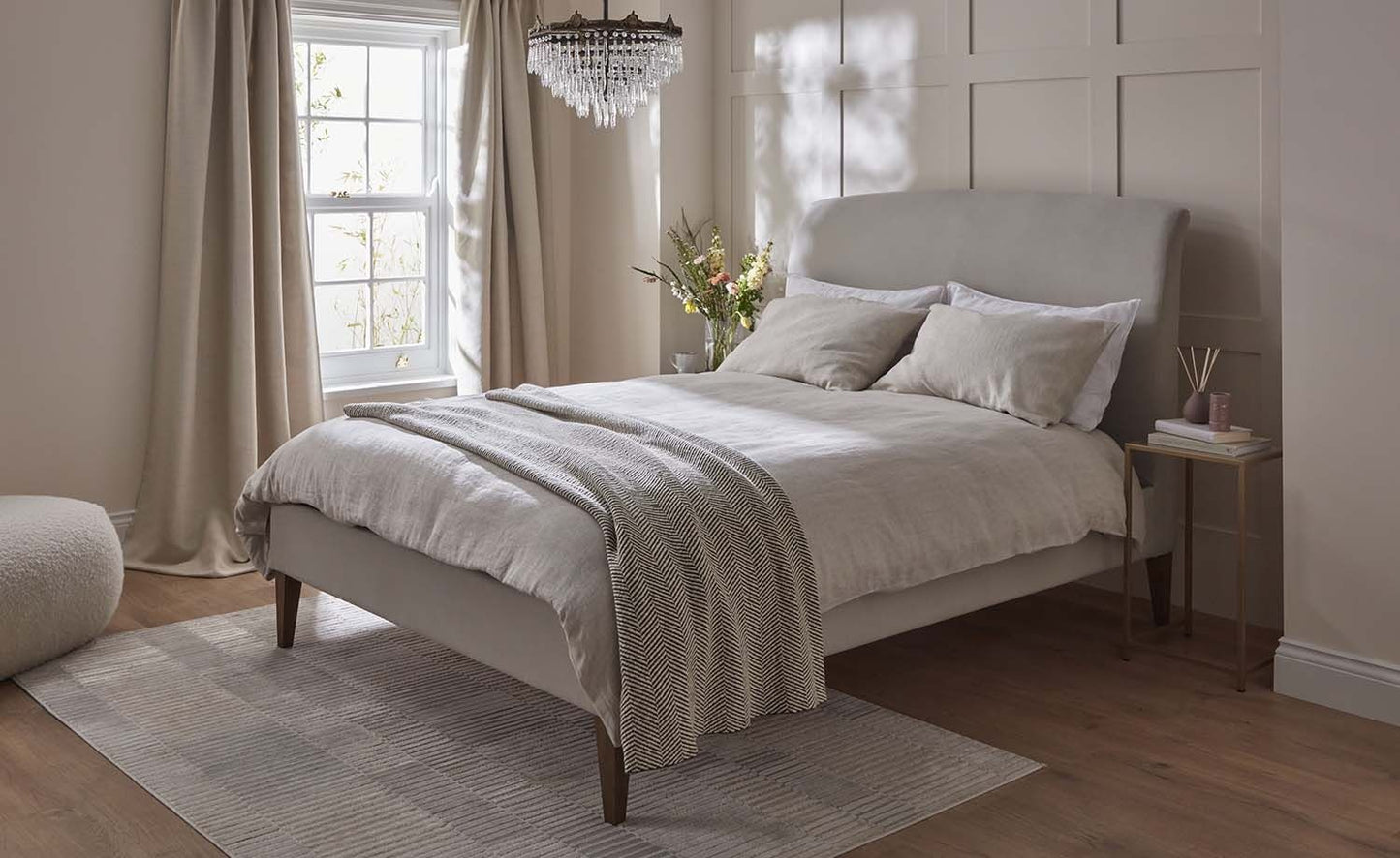 Thea Bed