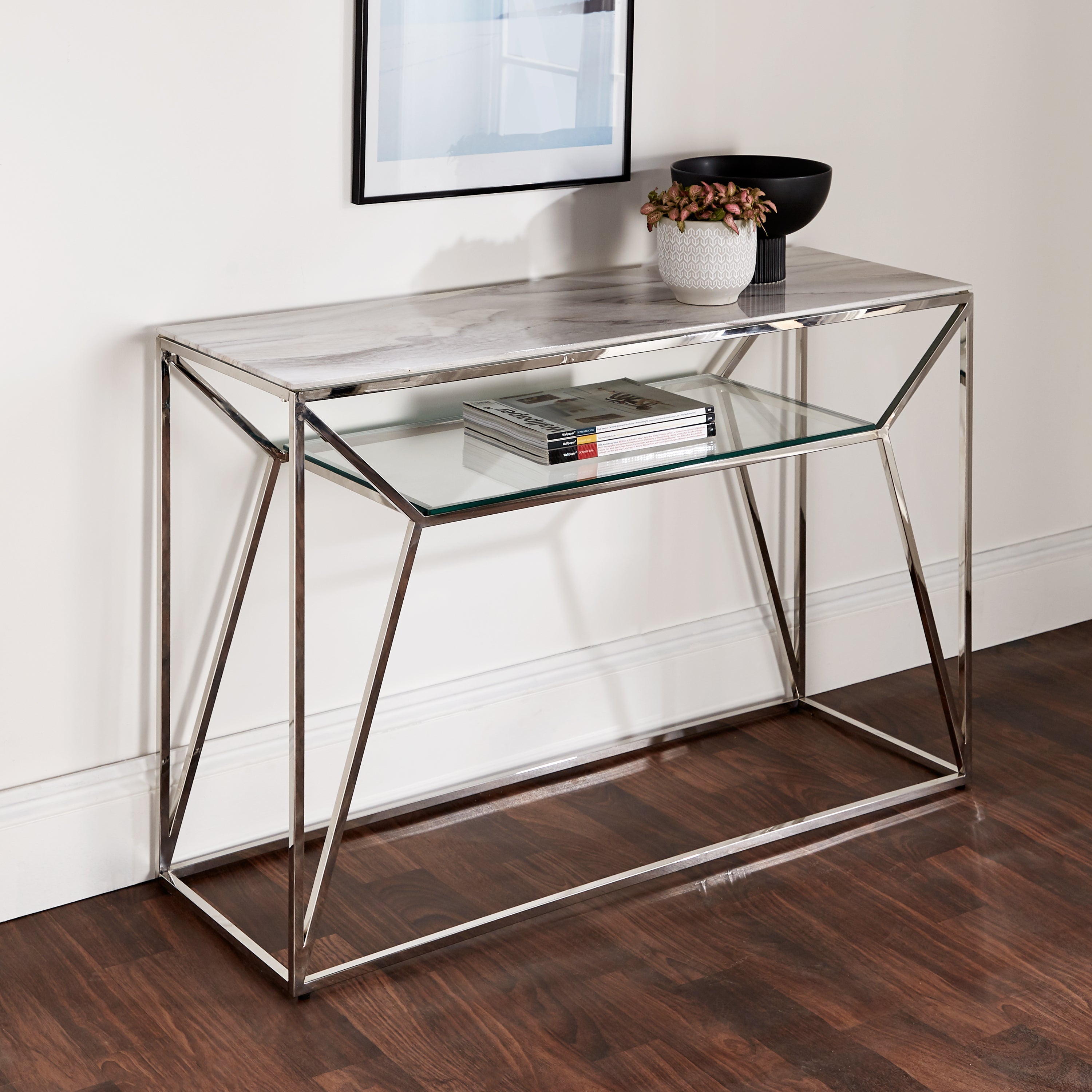 £500-£1000 - Sleek Furniture