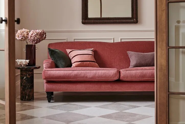 Snowdrop Classic English-style three-seat sofa with pleated detailing and wooden legs