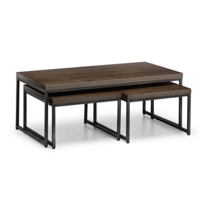 Julian Bowen Brooklyn Solid Oak Nesting Coffee Tables with Industrial Metal Legs – Rustic Dark Oak Space-Saving Living Room Table Set