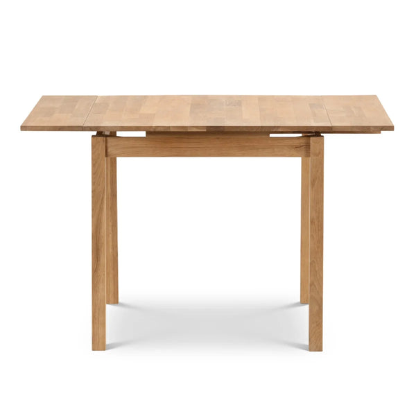 Coxmoor Solid Oak Extending Dining Table with Integrated Leaf Extension – Oiled Finish