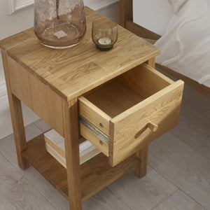 Julian Bowen Coxmoor 1 Drawer Bedside Table in Oak – Wooden Nightstand with Storage Drawer & Open Shelf for Bedroom