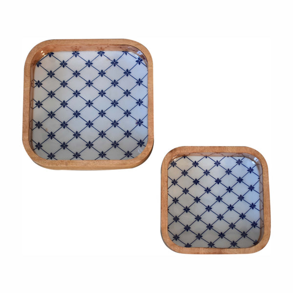 Natural mango wood exterior of blue and white square bowl