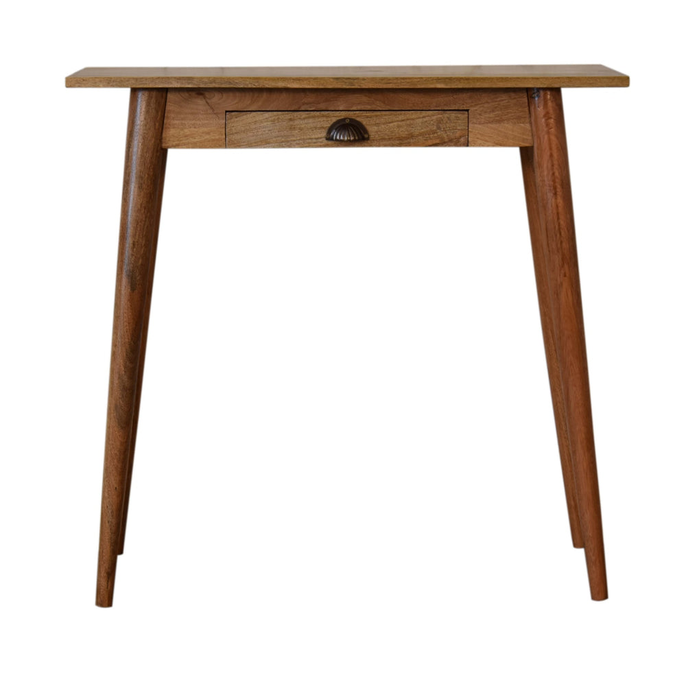 Solid mango wood Nordic style writing desk
Compact wooden writing desk with four Nordic style legs