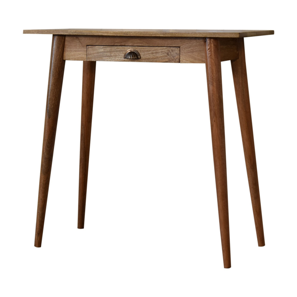 Solid mango wood Nordic style writing desk
Compact wooden writing desk with four Nordic style legs