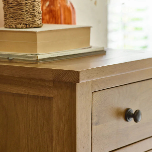 Julian Bowen Marlborough Oak 7 Drawer Narrow Chest – Solid White Oak & Oak Veneers, Waxed Finish Bedroom Storage Unit