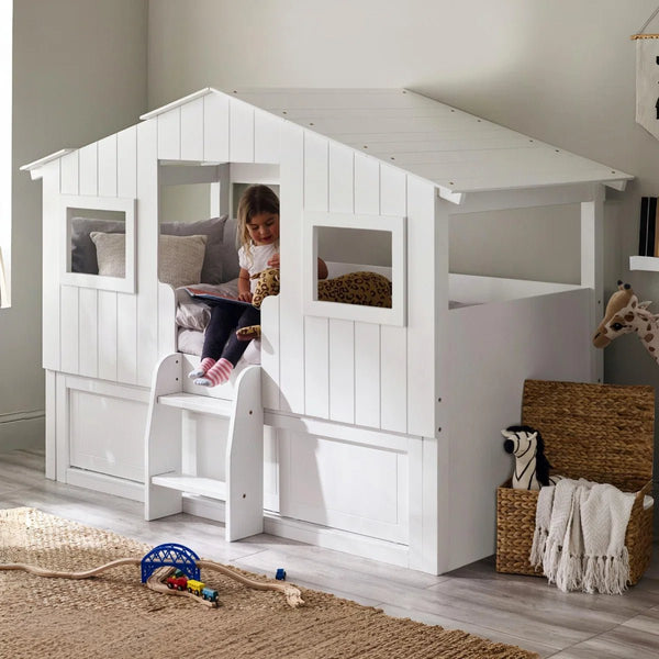 Acorn Midsleeper Bed showing elevated sleeping platform