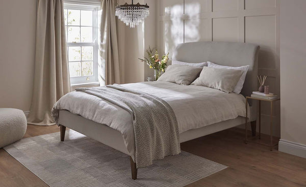 Thea Bed