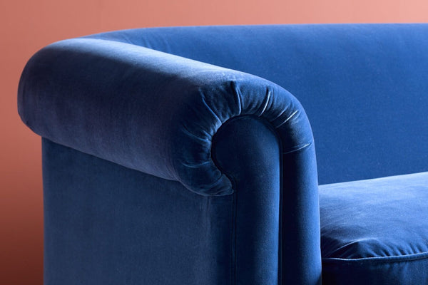 Patrick Unbuttoned Loveseat in Pumice House Basket Weave