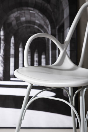 Dyrön Dining Chair Set of 2, Light Grey | Modern Plastic Chairs with Steel Legs