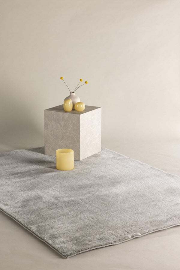 Blanca Light Grey Rug – 290x200 cm Rectangular Soft Polyester Carpet
