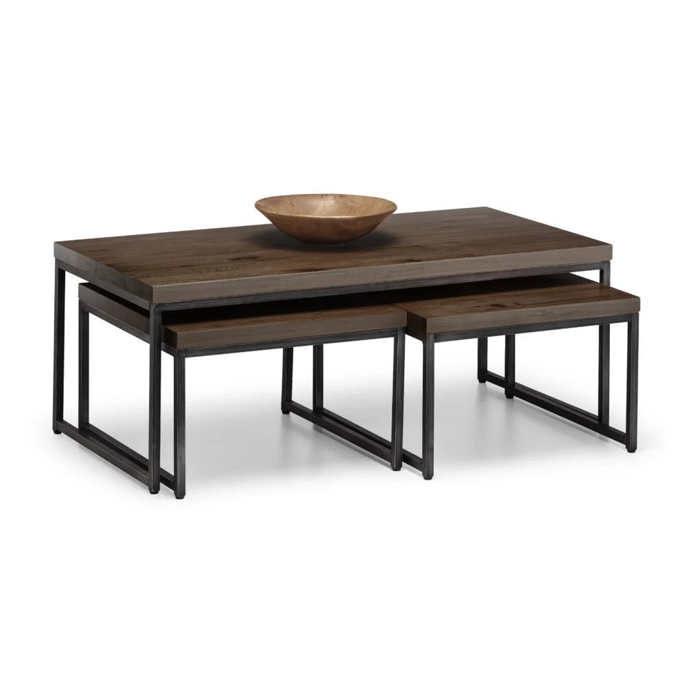Julian Bowen Brooklyn Solid Oak Nesting Coffee Tables with Industrial Metal Legs – Rustic Dark Oak Space-Saving Living Room Table Set - Sleek Furniture
