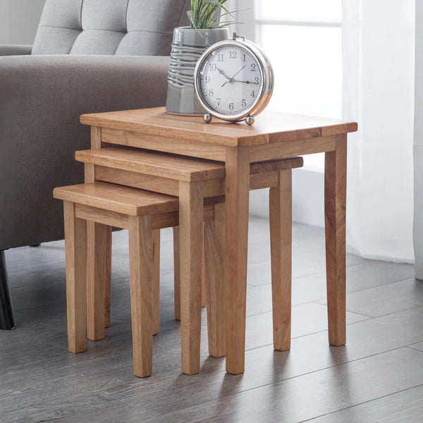 Julian Bowen Cleo Nest of 3 Tables – Solid Rubberwood with Light Oak Finish, Space-Saving Nesting Side Tables for Living Room - Sleek Furniture