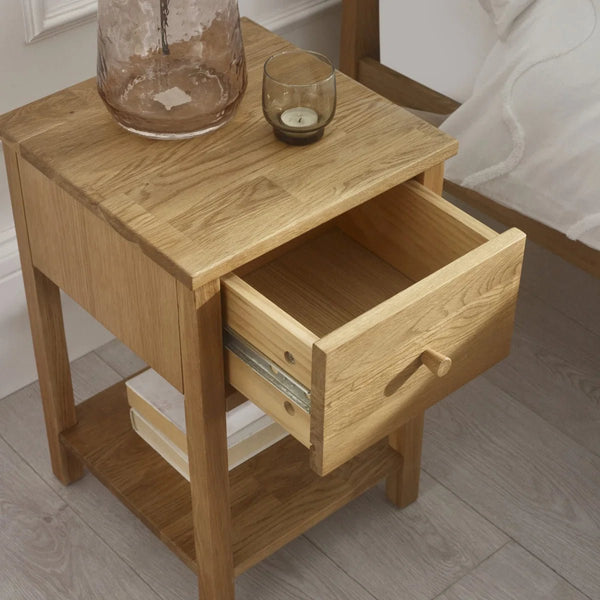 Julian Bowen Coxmoor 1 Drawer Bedside Table in Oak – Wooden Nightstand with Storage Drawer & Open Shelf for Bedroom - Sleek Furniture