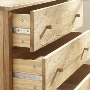 Julian Bowen Coxmoor 5 Drawer Wide Chest – Oak & Ivory/Oak Finish Bedroom Storage Chest with Spacious Drawers - Sleek Furniture