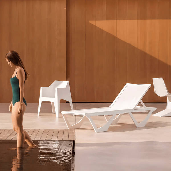 Marlin Sun Lounger Outdoor Daybed, Aluminium Garden Lounger with Mesh Fabric, Modern Patio Sunbed Chair, No Assembly, Poolside Reclining Lounger - Sleek Furniture
