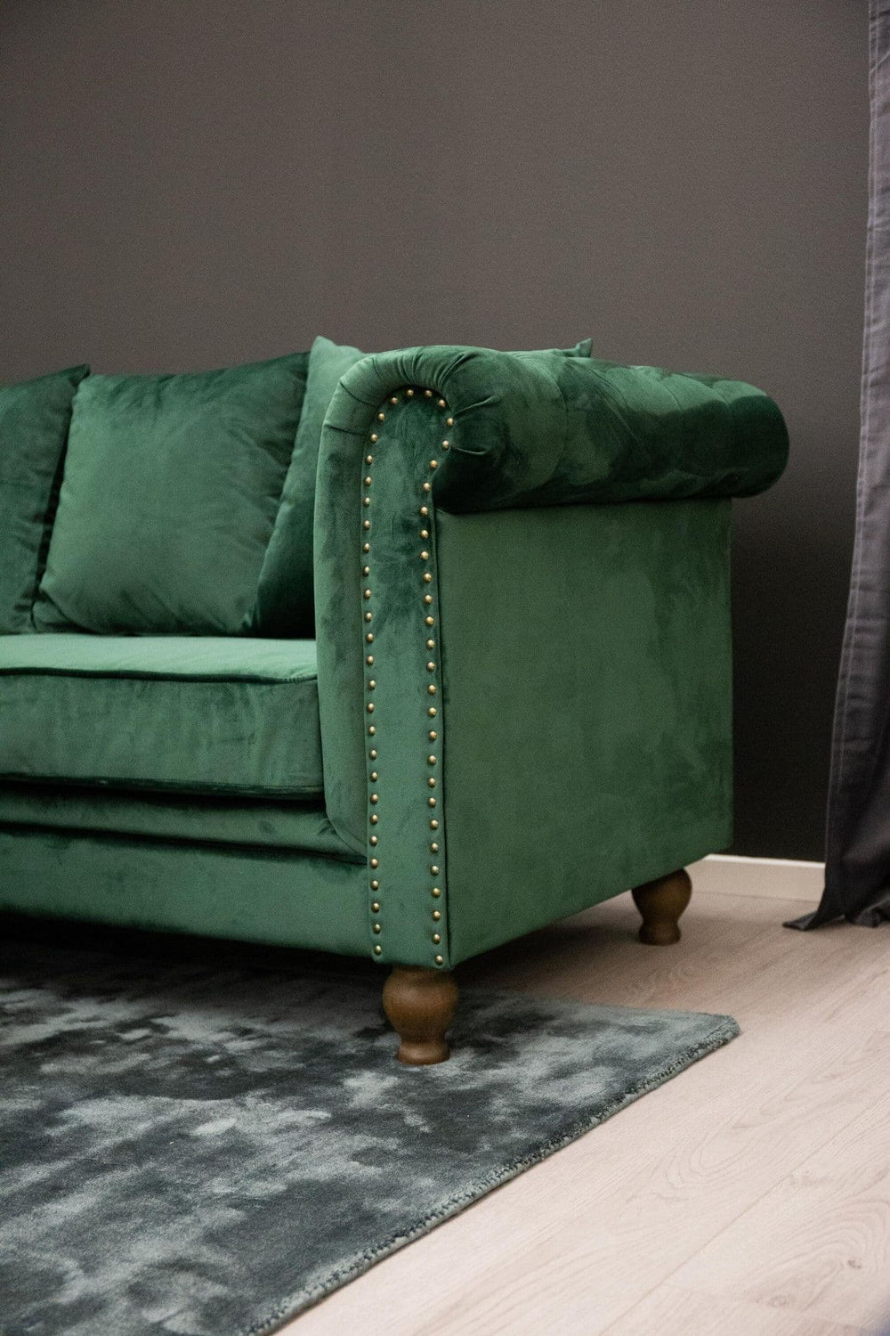 Velvet 3-Seater Sofa in Green | Chesterfield-Style Elegant Velvet Sofa